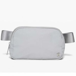 Lululemon Everywhere Belt Bag in Silver Drop